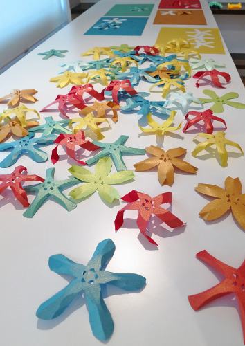 デジタルファブリケーションで作られた紙の花