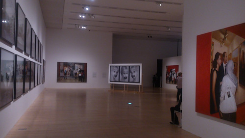 パネル展示の部屋の引き