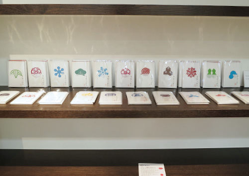 「本の贈りもの」展 紋切りのしの販売