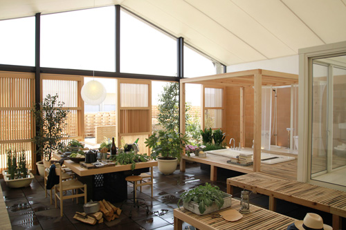 「住の先へ」LIXIL × 伊東豊雄 内装2