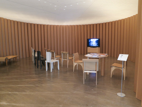 坂茂展 - 別荘の紙の家