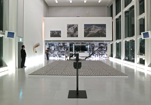 トーマス・バイルレ展「Mountens of Traffic」全景2