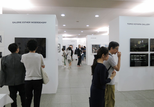HALL B - 展示会場 出口付近