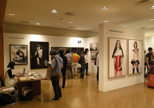 HALL A - 展示会場 入口付近