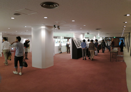 HALL C - 展示会場