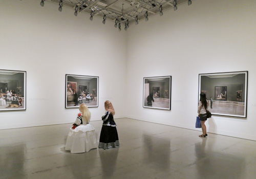 LAS MENINAS RENACEN DE NOCHE 森村泰昌展 展示室A