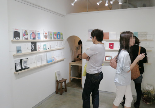 LITTLE BOOK STORE 展示風景