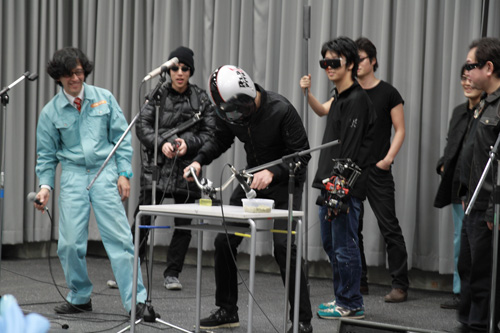 明和電機 ナンセンス軽音部の男気チーム「ポータブルバイク」